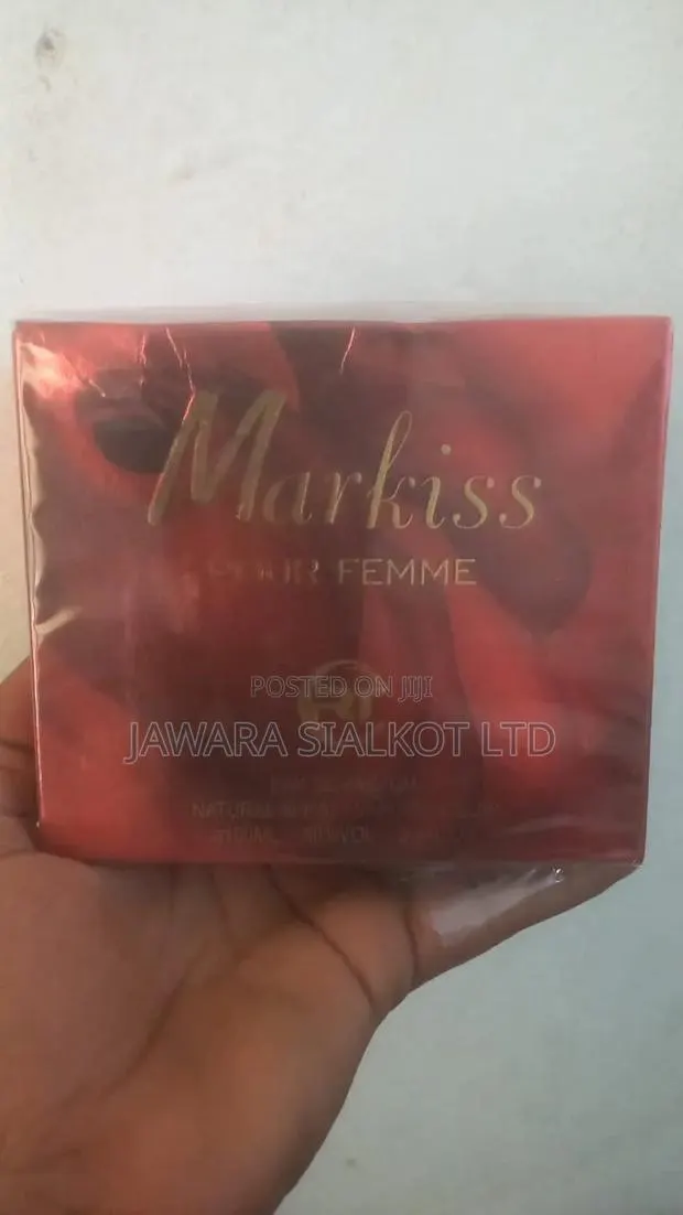 Markiss Pour Femme Perfume · Photo 1