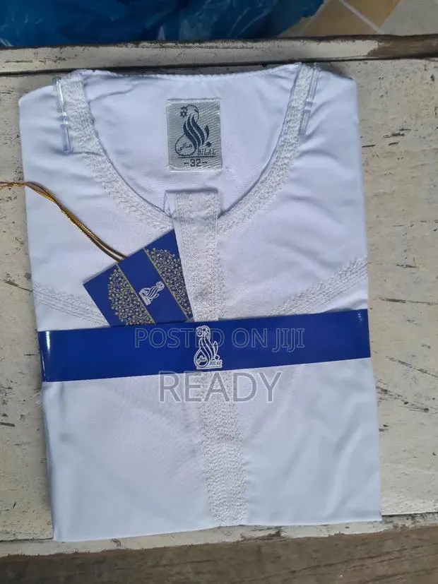 Kids White Jalabiya (Longsleeves) · Photo 1