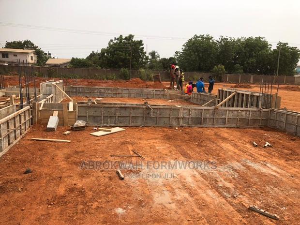 Retaining Wall/Formworks/Acrojacks/Scaffolds/Slabs/Columns · Photo 3