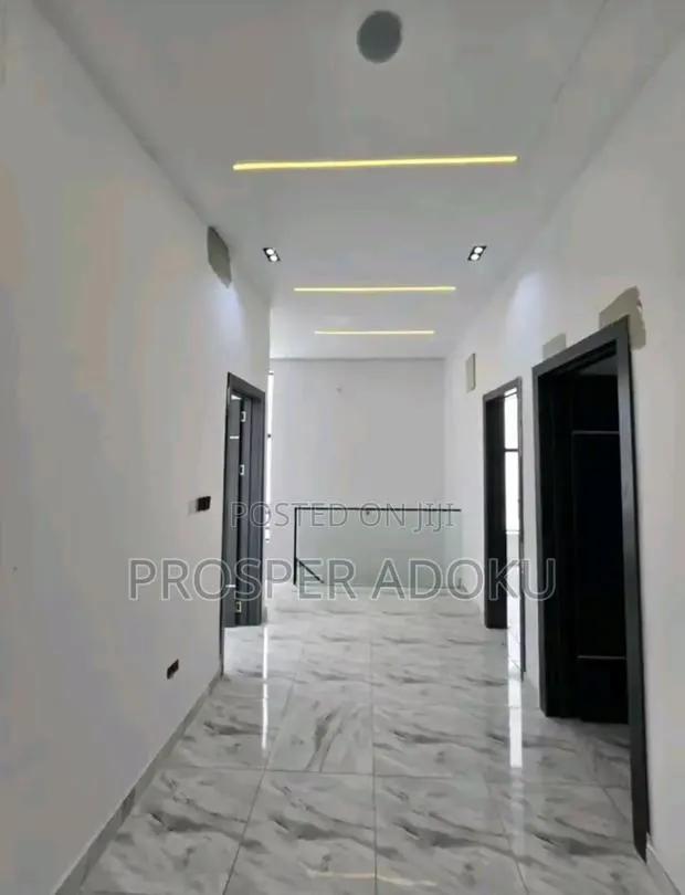 Pop Celling Works Decorations · Photo 1