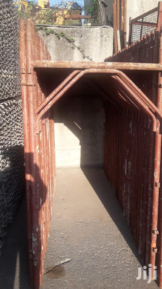 Scaffolds/Props/Yellowboards Rent And Sale · Photo 1