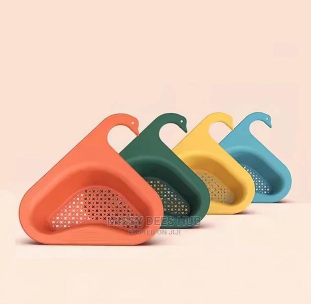 Swan Drain Basket · Photo 2