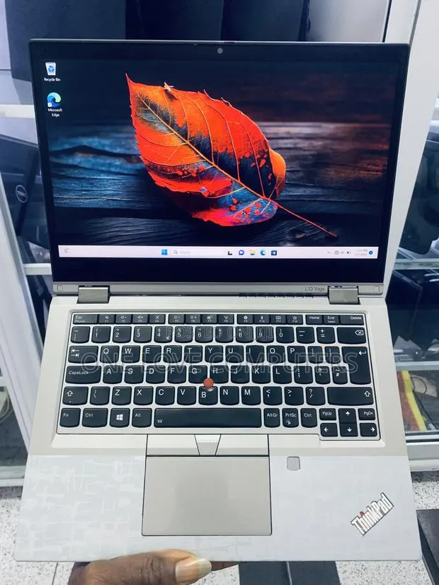 Laptop Lenovo ThinkPad L13 Yoga 8GB Intel Core i5 SSD 256GB · Photo 1