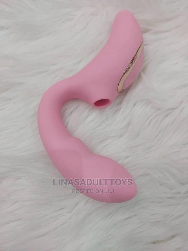 Sex Toy for Women 2 in 1 Sucking and Penetration · Photo 2