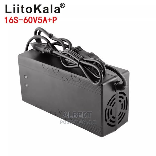 16S 60v 5A Lithium Battery Charger · Photo 2