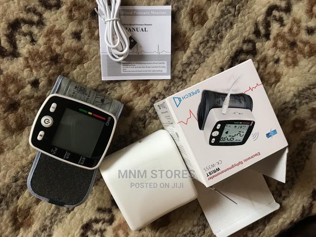 Automatic Wrist Blood Pressure Monitor · Photo 2