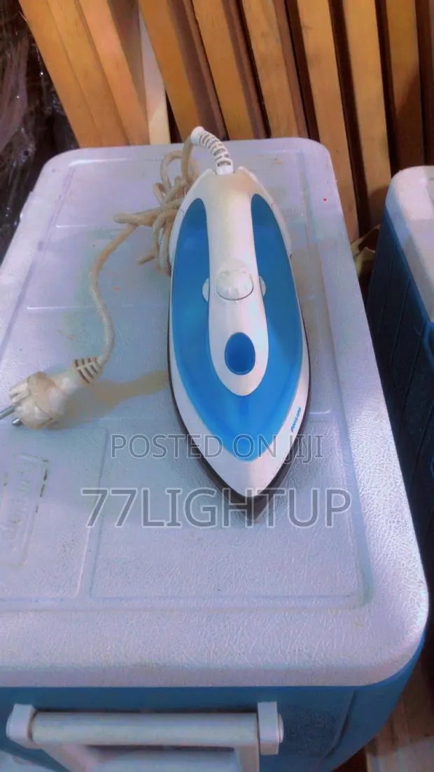 Philips Iron · Photo 1