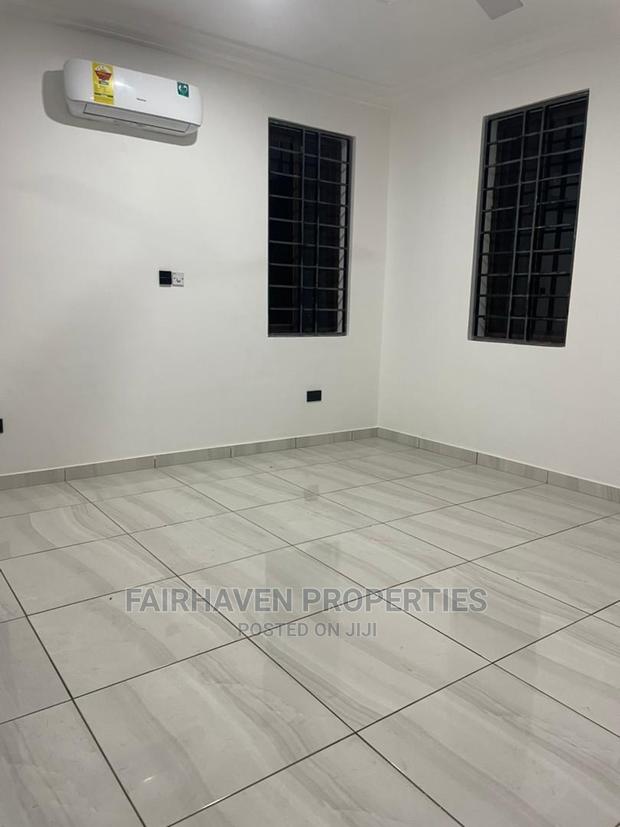 2bdrm Apartment in Tseaddo, Airport Residential Area for Rent · Photo 2