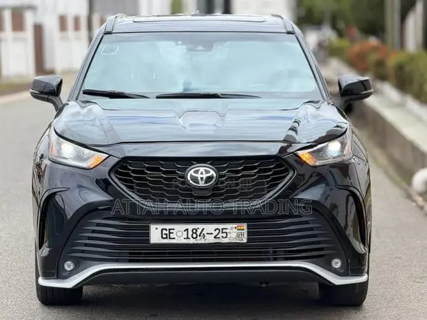 Toyota Highlander 2023 Black · Photo 1