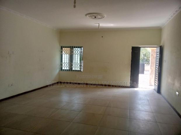 2bdrm Apartment in Community 18 Area, Spintex for rent · Photo 6