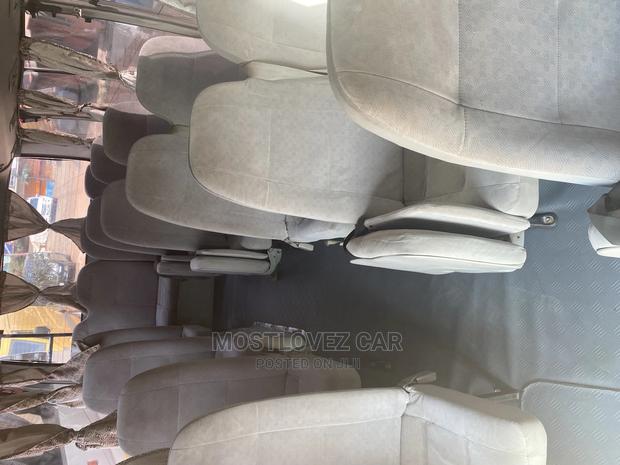 Car Rental in Ghana . Coaster Buses to Rent in Accra · Photo 5