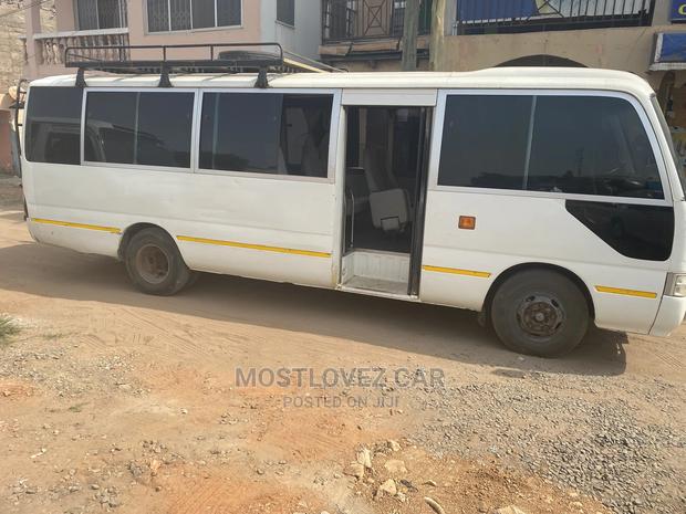 Car Rental in Ghana . Coaster Buses to Rent in Accra · Photo 3