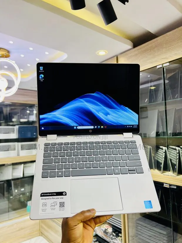 New HP OmniBook X Laptop 14-fe0097nr 16GB Intel Core i7 SSD 512GB · Photo 1