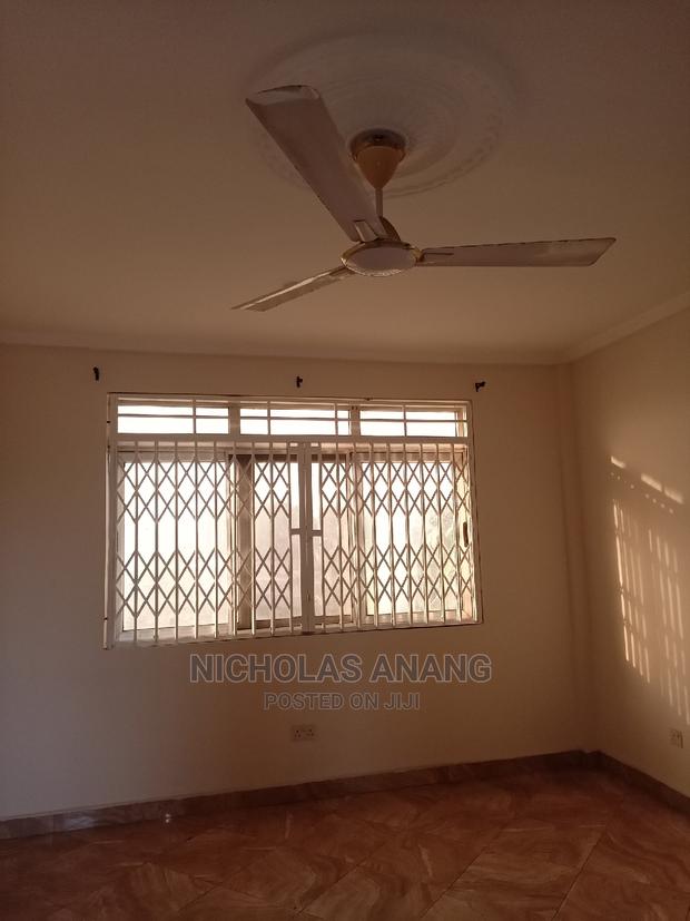 2bdrm Apartment in the Dorns Properties, New Town for Rent · Photo 3