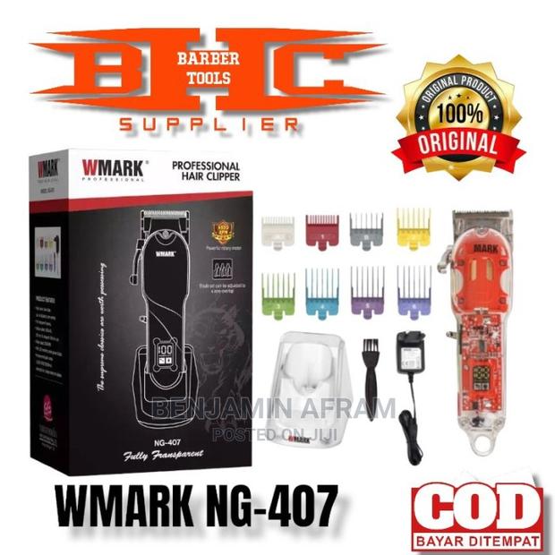 Rechargeable Transparent Cordless Barbering Machine · Photo 2