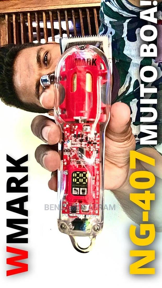 Rechargeable Transparent Cordless Barbering Machine · Photo 3