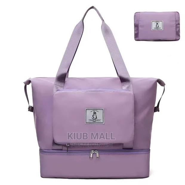Waterproof Foldable Traveling Bag · Photo 3
