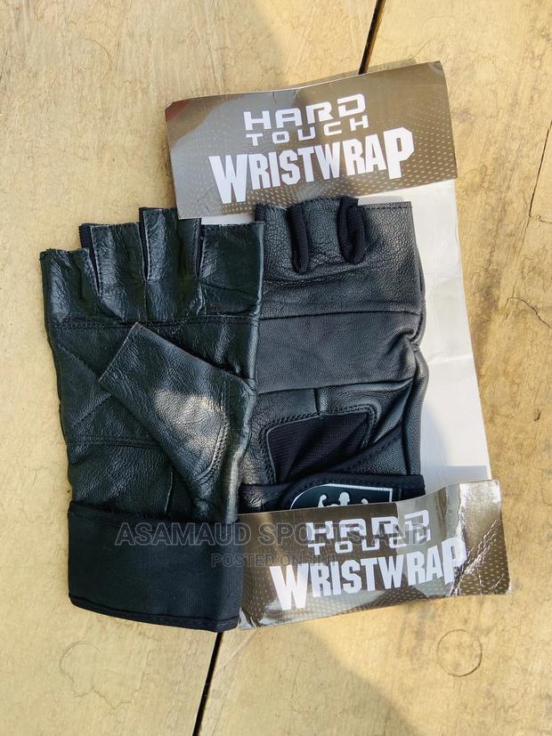 Original Gym Gloves at Cool Price · Photo 2