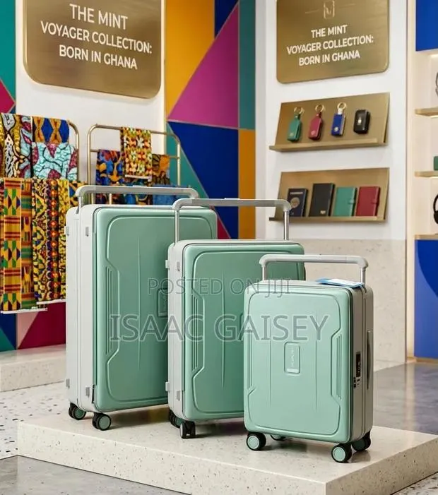 Premium Lightweight Luxurious Executive Luggage With Cup Holder · Photo 1