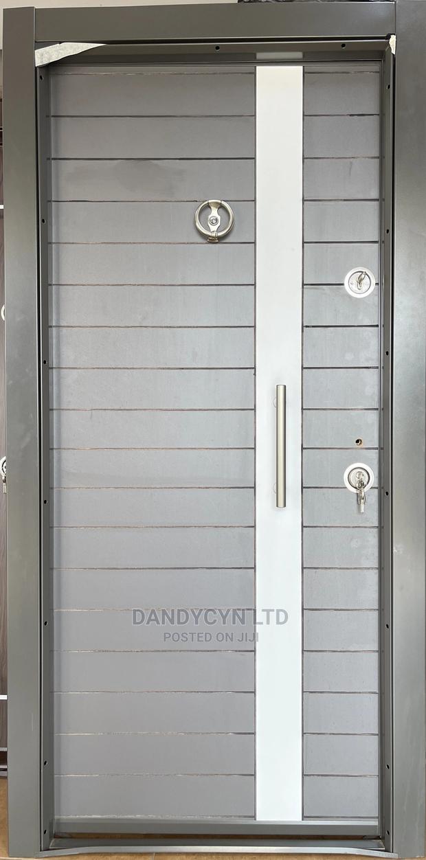 Heavy Duty Turkey Security Door · Photo 6