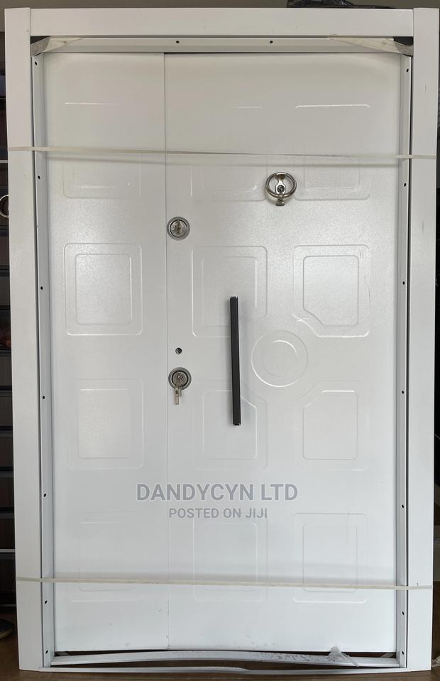 Heavy Duty Turkey Security Door · Photo 4