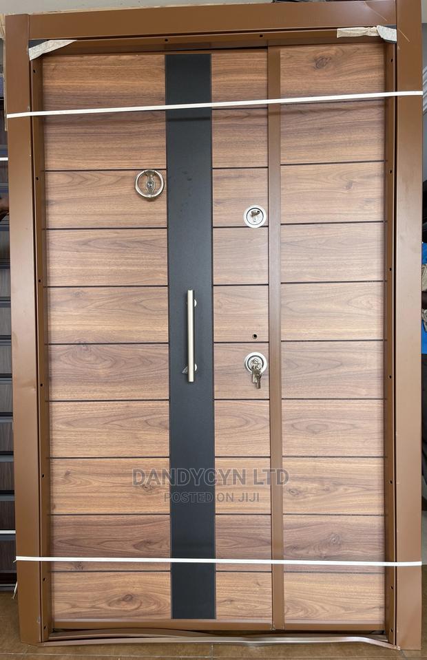 Heavy Duty Turkey Security Door · Photo 3