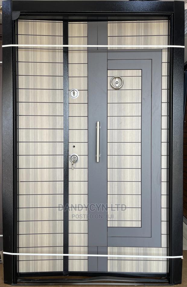 Heavy Duty Turkey Security Door · Photo 5