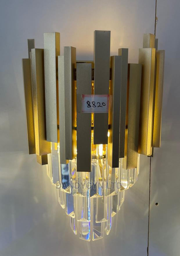 Chandelier Wall Light · Photo 3