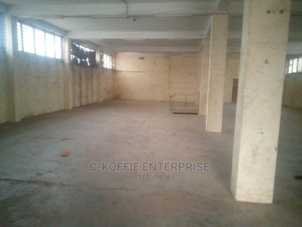 350 Sqm Warehouse at Tesano for Rent · Photo 2
