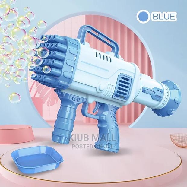 32 Holes Electric Magic Bubble Machine · Photo 1