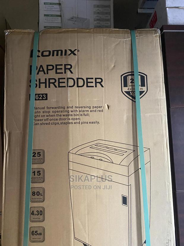 Comix Heavy Duty Paper Shredder (25 Sheets) · Photo 1