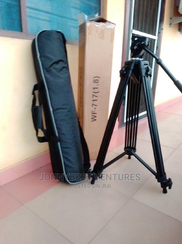 Brand New 717 Video Tripod · Photo 2
