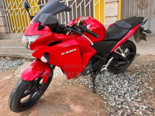 Honda CBR 2016 Red · Photo 1