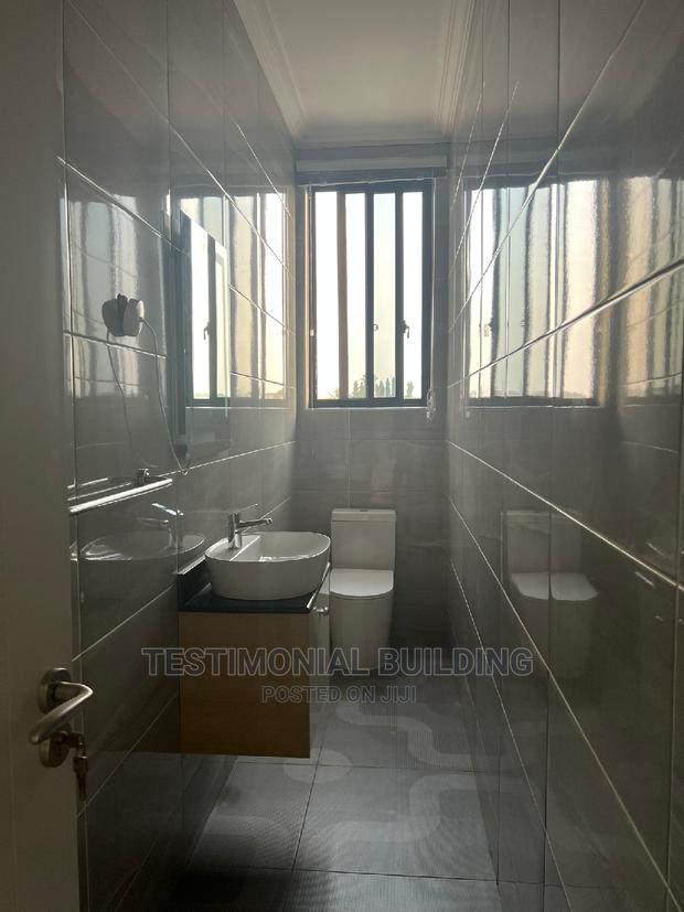 2bdrm Apartment in Testimonial Building, Tseaddo for Rent · Photo 6