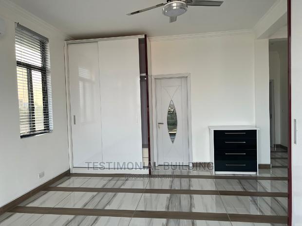 2bdrm Apartment in Testimonial Building, Tseaddo for Rent · Photo 7