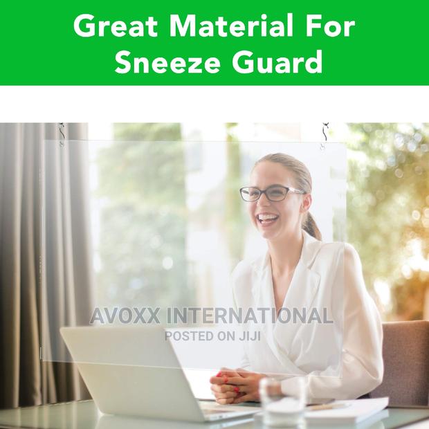 Packs of 24x36x0.03’’ PET/Plexiglass Panels Unbreakable · Photo 3