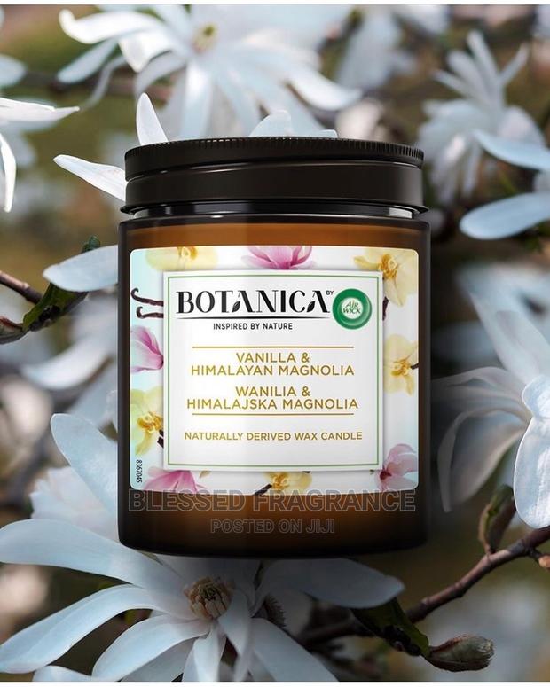 Botanica Scented Candle · Photo 4