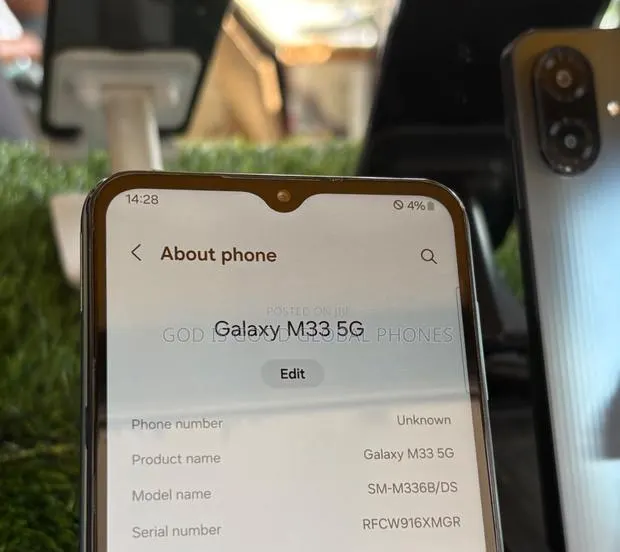 Samsung Galaxy M33 5G 128 GB Black · Photo 1