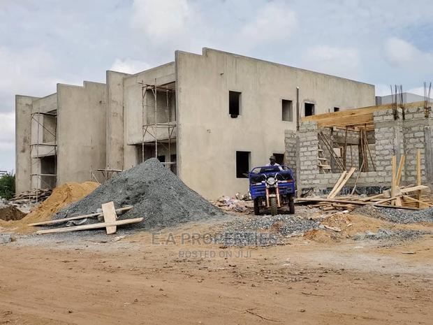 5bdrm House in E a Properties, School Junction for Sale · Photo 4