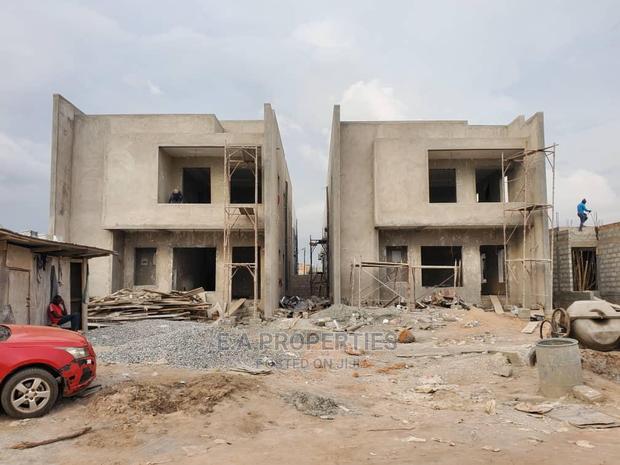 5bdrm House in E a Properties, School Junction for Sale · Photo 5