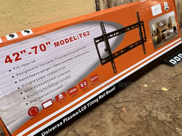 15-Degree Tilt : TV Wall Mounts 32”-75” · Photo 1