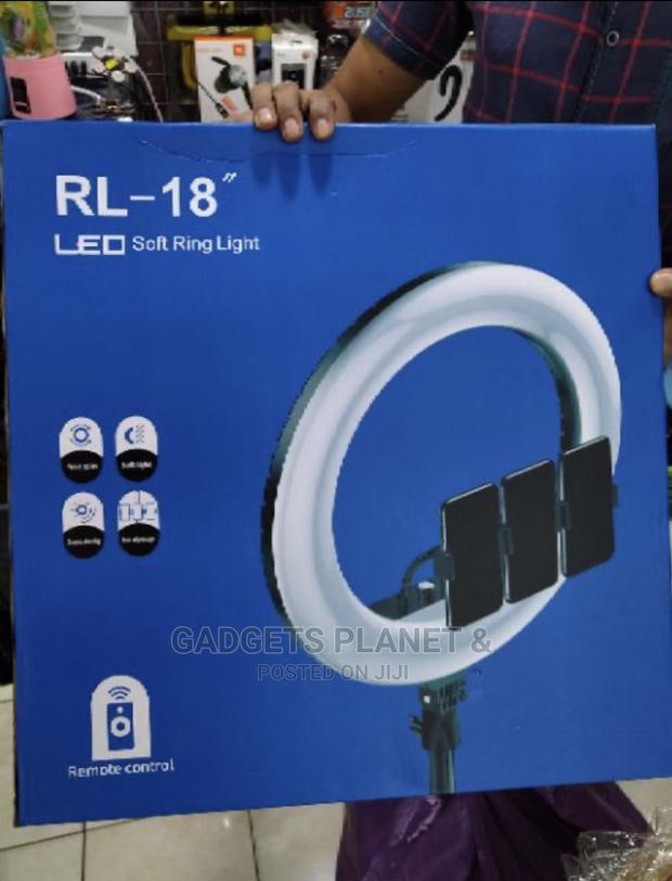 Led Fill Ring Light With Remote Cont. And Tripod Stand - 18” · Photo 2