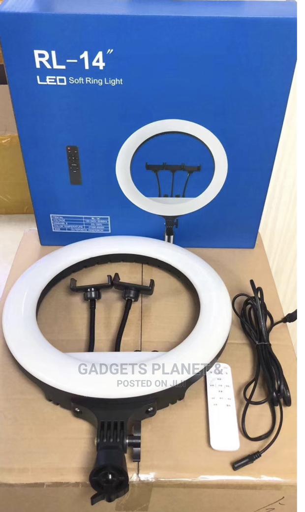 Led Fill Ring Light With Remote Cont. And Tripod Stand - 18” · Photo 1