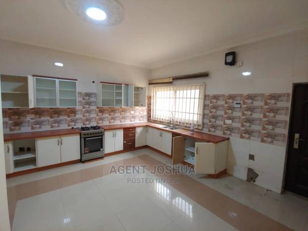 3bdrm House in Regimanuel Estate for rent · Photo 2