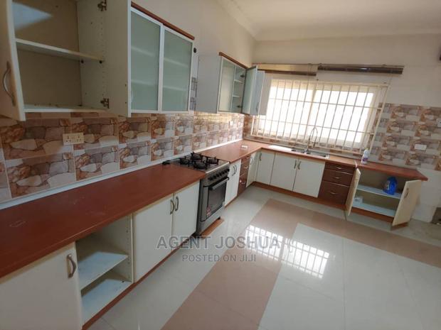 3bdrm House in Regimanuel Estate for rent · Photo 4