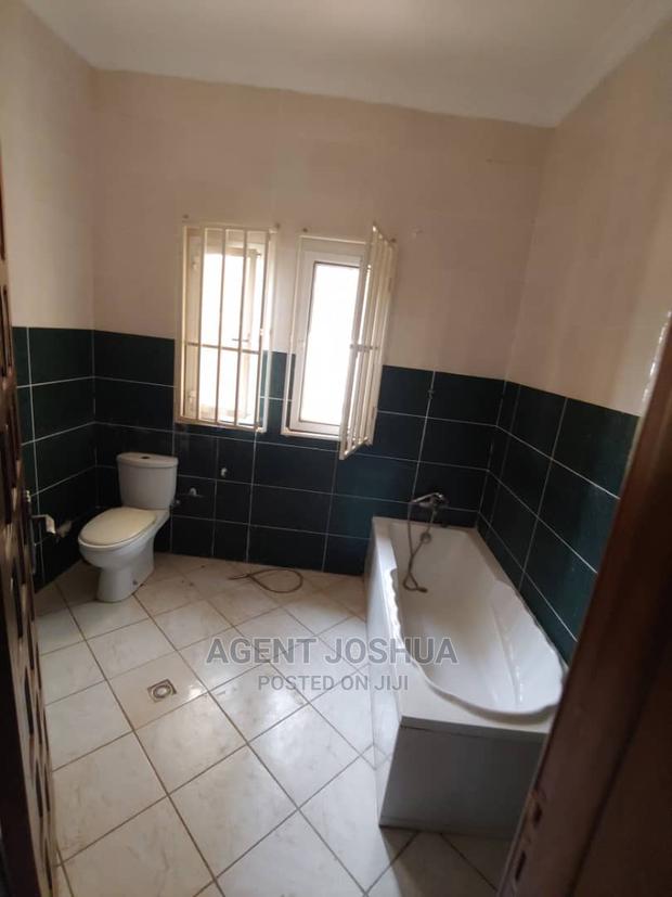 3bdrm House in Regimanuel Estate for rent · Photo 8