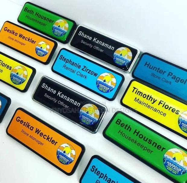 Domain Name Tag With Branding · Photo 4