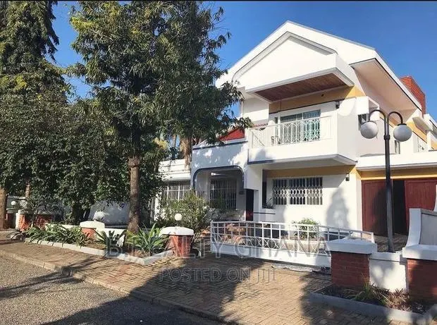 5bdrm Townhouse/Terrace in Cantonments for sale · Photo 1