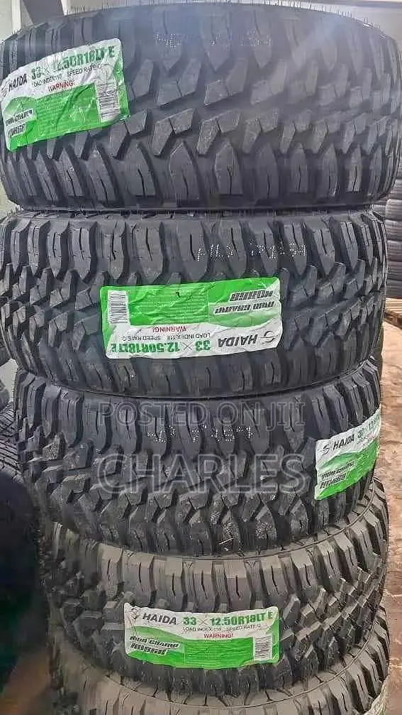33×12×50R18 Tyre · Photo 1