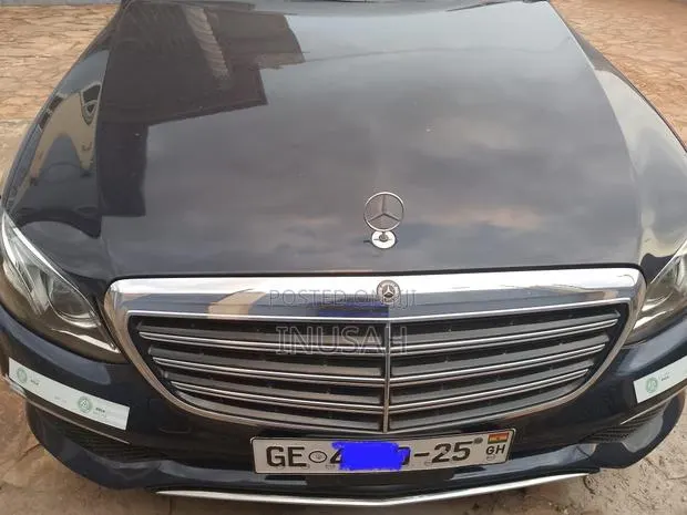 Mercedes-Benz E300 2018 Black · Photo 1